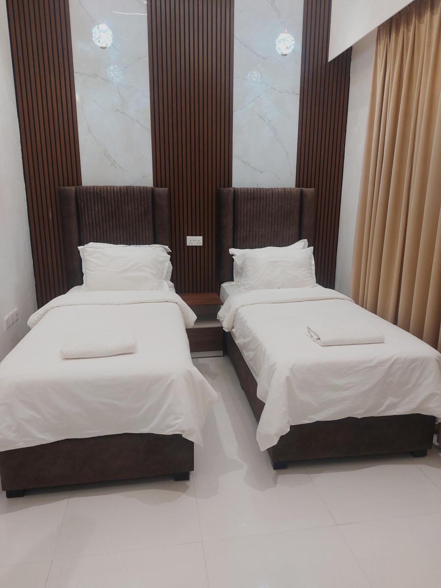 Mabahj Garnatha Hotel Apartments Sohar Esterno foto