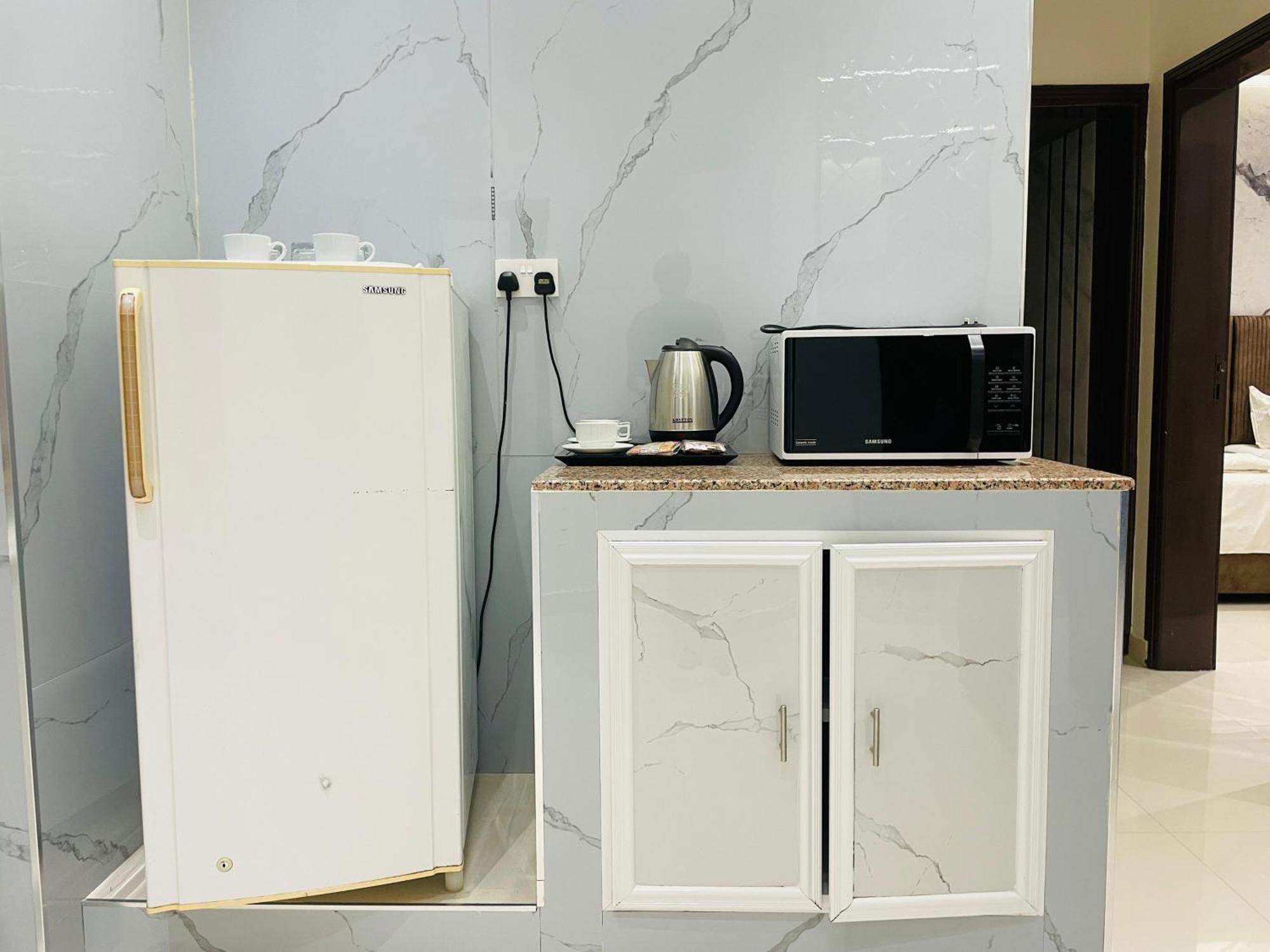Mabahj Garnatha Hotel Apartments Sohar Camera foto