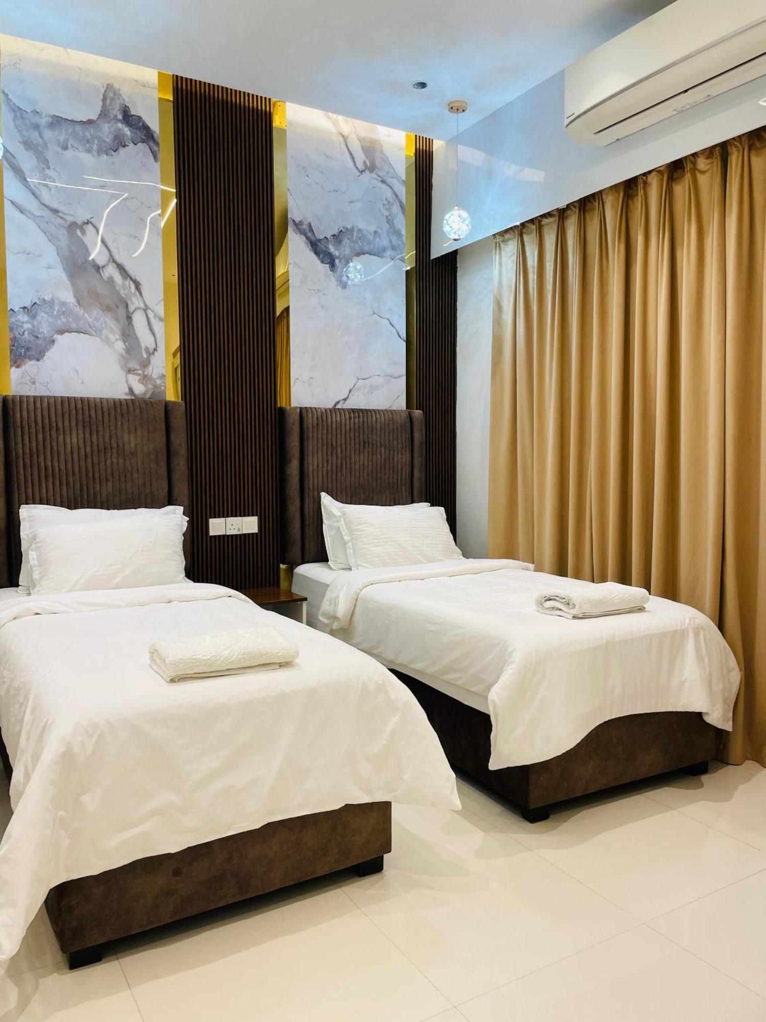 Mabahj Garnatha Hotel Apartments Sohar Esterno foto