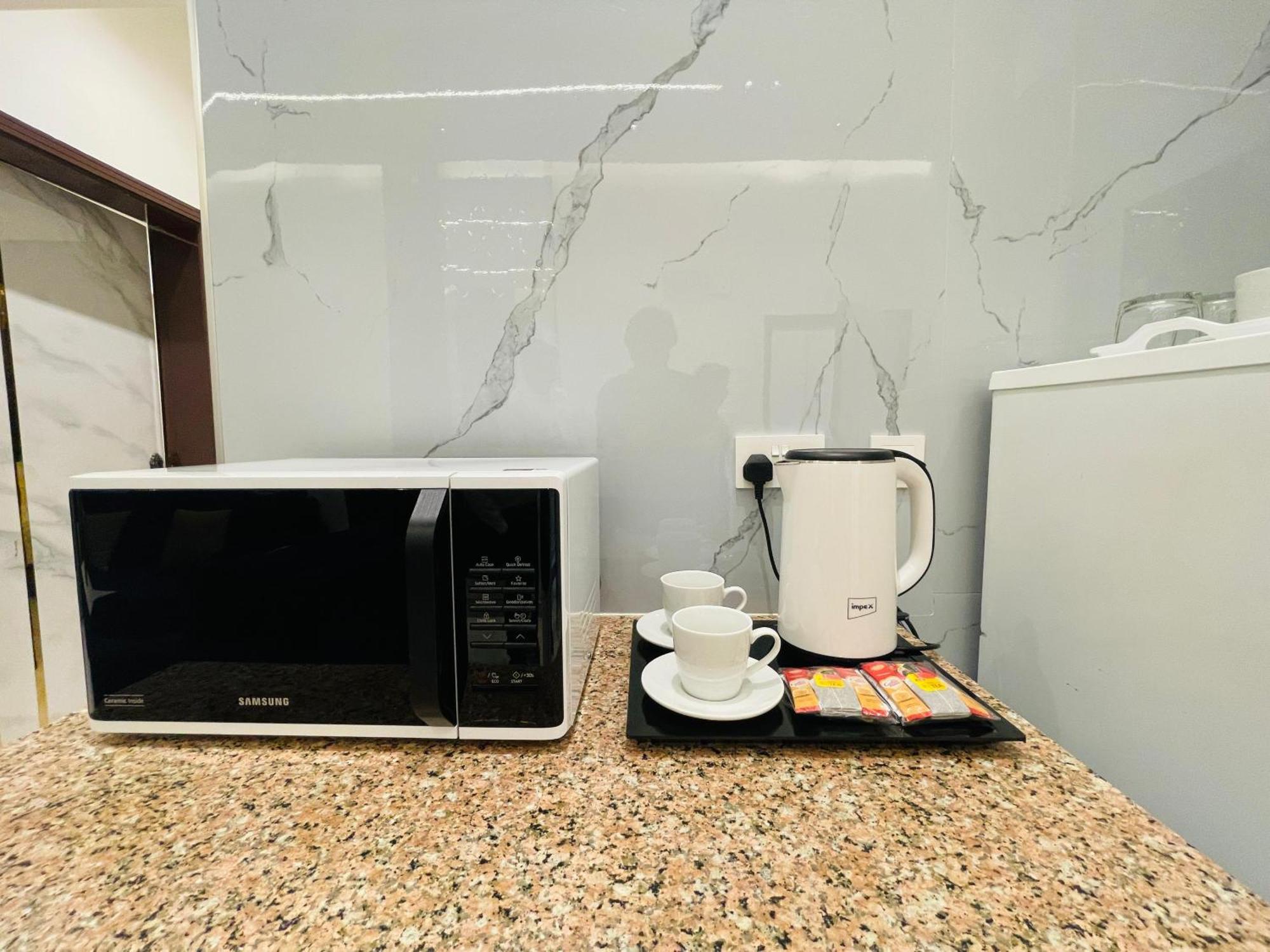 Mabahj Garnatha Hotel Apartments Sohar Esterno foto